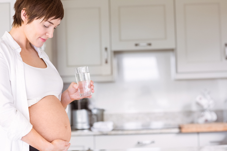 la-hidratacion-en-el-embarazo-y-la-lactancia-fontvella-2