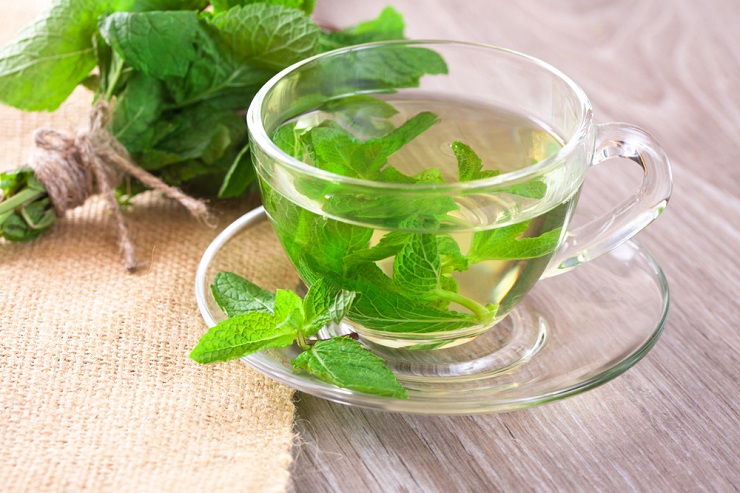 Cup,Of,Mint,Tea,And,A,Bunch,Of,Mint,On