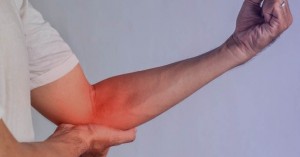 dolor-brazo-derecho-y-brazo-izquierdo-dormir-con-aire-acondicionado